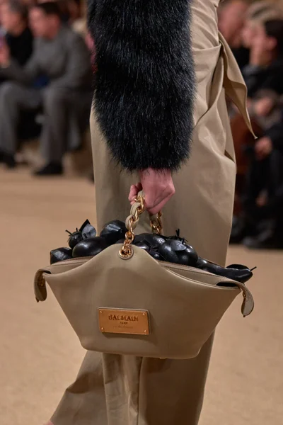 Look 72